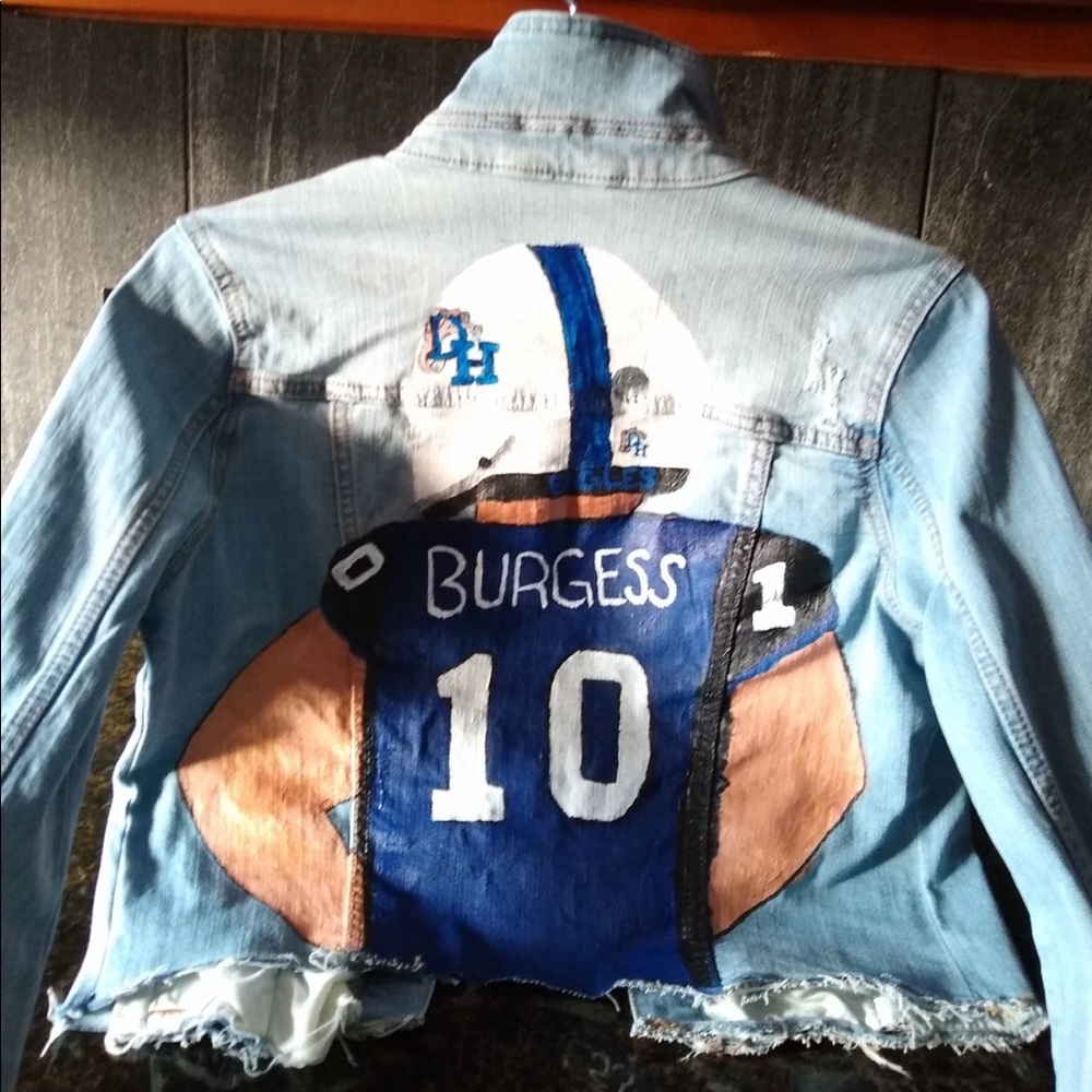 Custom jean jacket!!😻